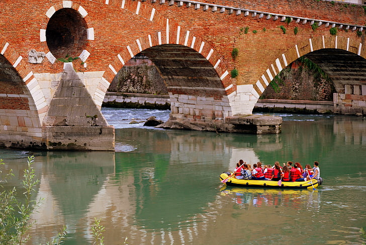 inflables, fila, Pont de pedra, Verona, Adige, riu, Monument