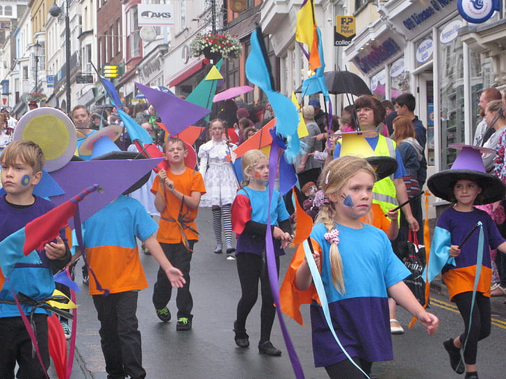 ryde carnival, carnival, masquerade, masband, carnival mas, wight strollers, street theatre