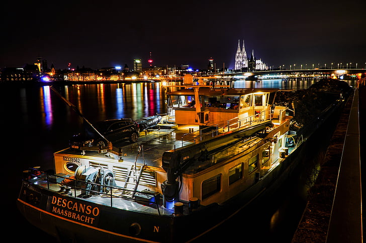 Köln, Deutzer híd, boot, Port, fények, éjszaka, éjszakai fénykép