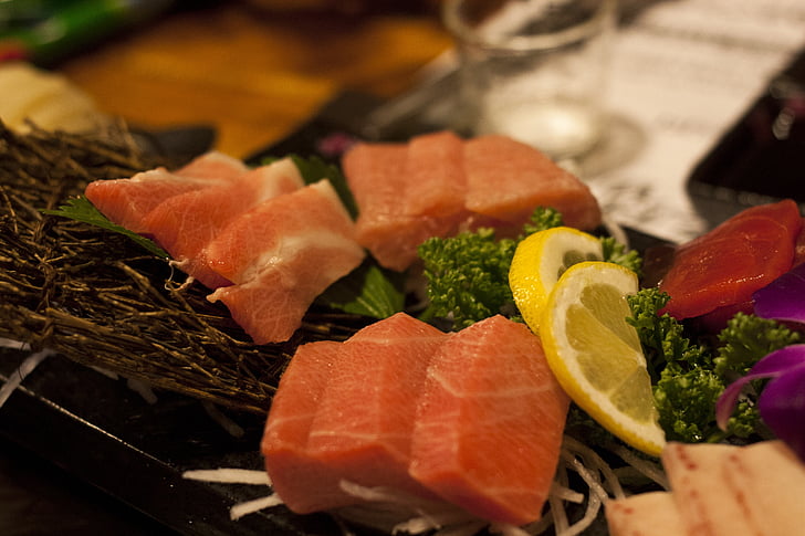 sushi, partido de atún, pescado