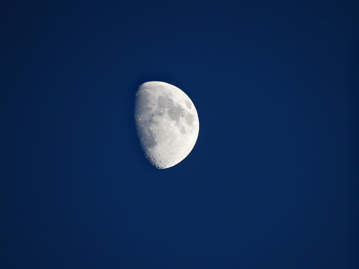 Lune, par satellite, vue