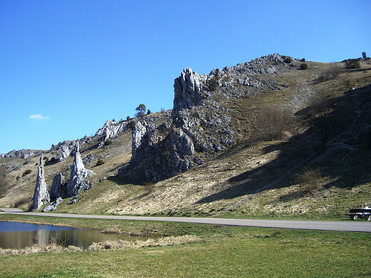 Swabian alb, eselsburg Vall, pedra verges, agulles de roca