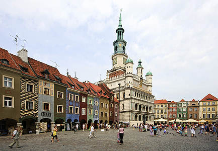 Poznan, Lengyelország, város, épületek, utca, templom, építészet