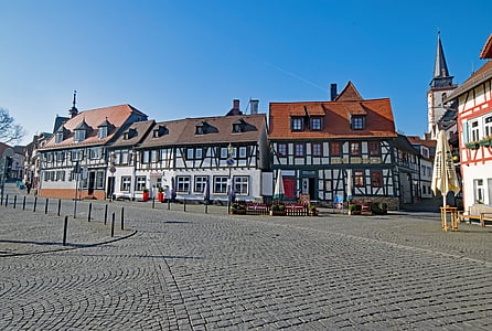 mestu Oberursel, Hesse, Nemčija, staro mestno jedro, Krovište, fachwerkhaus, cerkev