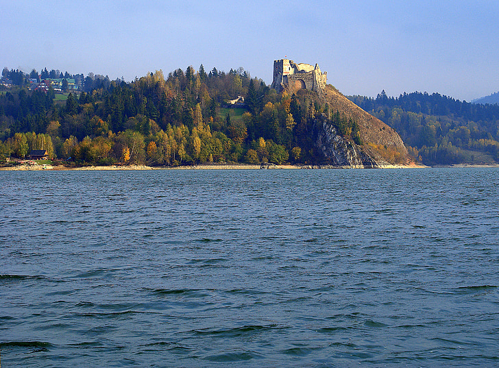 Castello di Czorsztyn, le rovine della, Czorsztyn, acqua, Lago, Laguna di Czorsztyn, Penisola