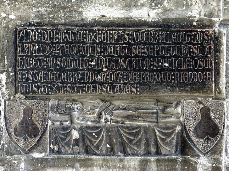 tomba, tortosa catedral, medieval art, pedra tallada, Escut medieval, pera