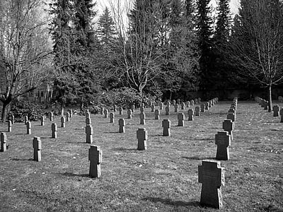 Mariánské lázně, République tchèque, cimetière, pierres tombales, cimetière militaire