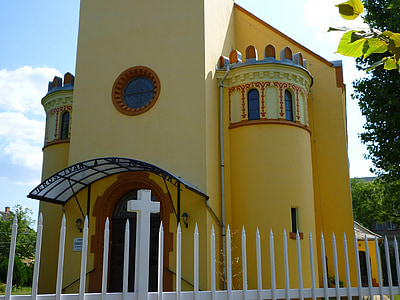 Budapest, Hungría, Iglesia, cerca de, Cruz, Torre, fachada