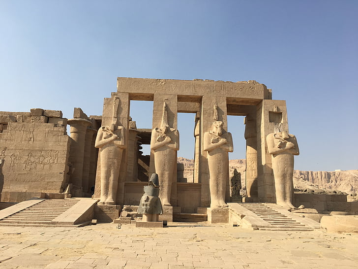 Egypt, faraónska, sochy, chrám