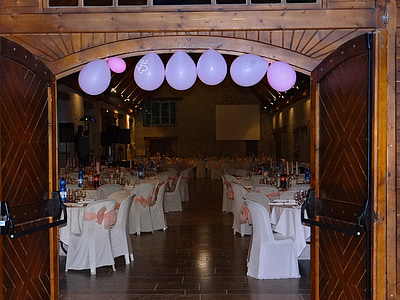 Salle des Fête, Perjamuan, pernikahan