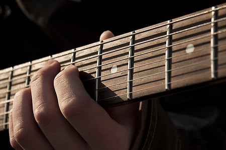 Guitarra, música, roca, instrumento musical, guitarrista, músico callejero, fondo negro