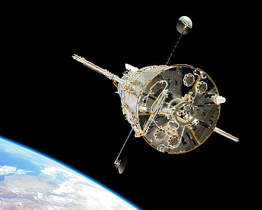 Hubble, romteleskopet, bane, plass, kosmos, vitenskap, universet