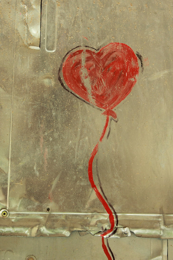 raudonas širdutės formos balionas, dažytos, gatvės menas, metalo, Menas, meilė, širdies formos, Romantika