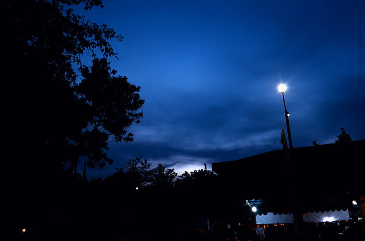 Nacht, der Himmel, dunkel