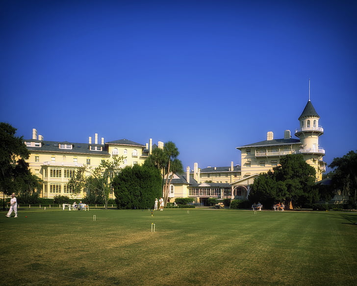 jekyll island, georgia, clubhouse, luxurious, private club, trees, grounds