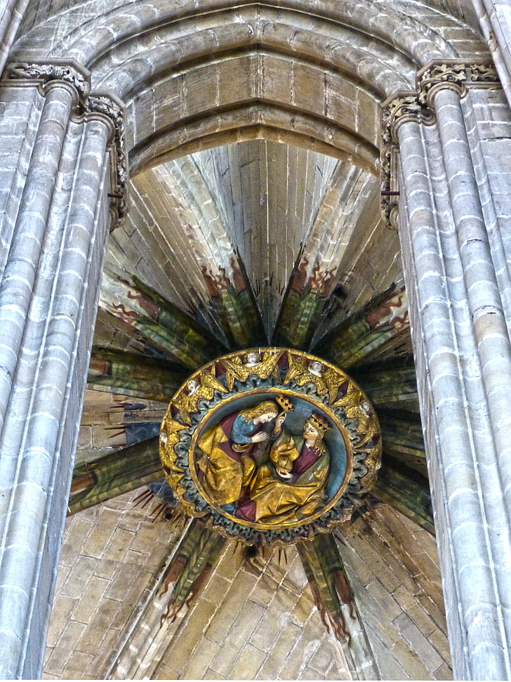 Gotska, Medaljon, Ogee, vklesan v kamen, katedrala tortosa