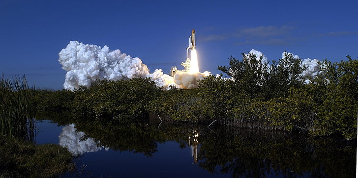lo space shuttle Columbia, lancio, missione, astronauti, al lancio finale, razzi, veicolo spaziale