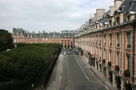 η πλατεία Place de vosges, προσόψεις, Παρίσι