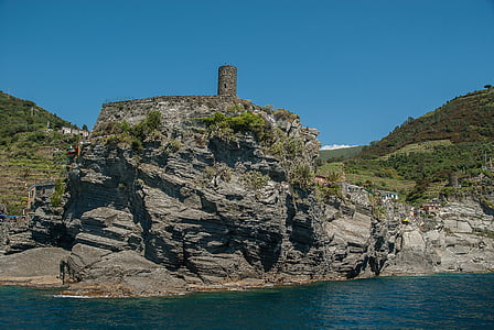 Италия, Чинкве Тере, замък, град Vernazza, море, брегова линия, природата