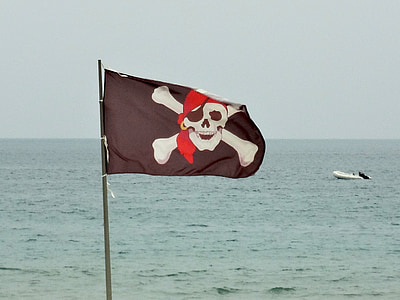 pirati, bandiera, teschio e tibie incrociate, mare