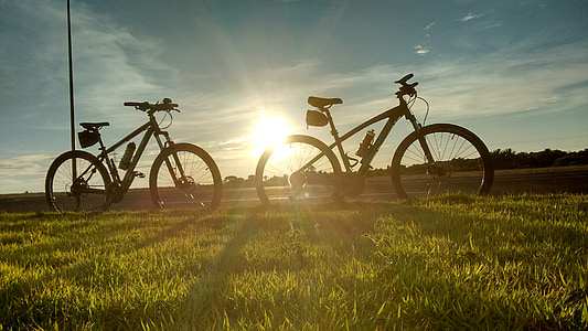 bicicletas, de puestas de sol, sol, Horizon, paseo, naturaleza, días de fiesta