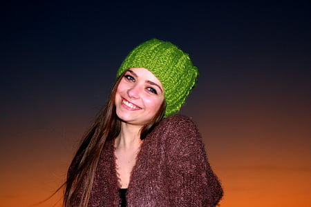 chica, puesta de sol, en la noche, ojos verdes, sombrero, cielo, verde