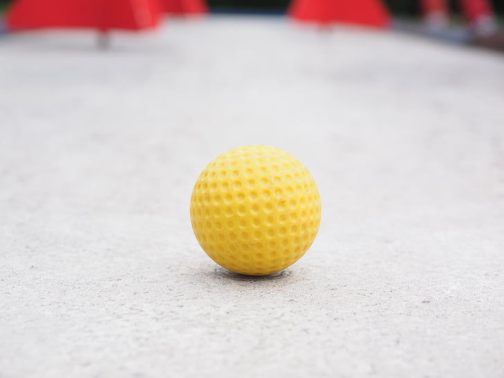 ball, mini golf ball, yellow, checkered, ball guide, miniature golf, minigolf plant