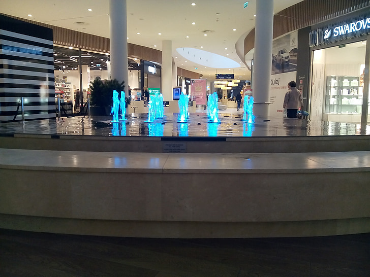 fontein, het shopping center, winkels