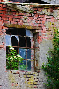 mājas, vecais, fasāde, zaudējis spēku, vecā ēka, veco logu rāmji, drupas