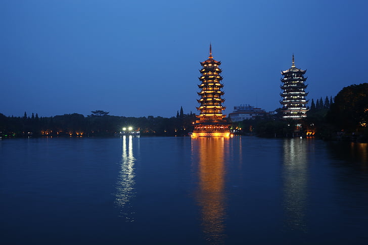 senovės bokštas, stupos, ežeras, vaizdas naktį, Guilin