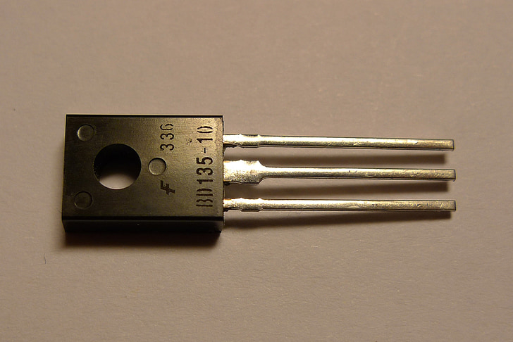 tranzistor, BD, 135, elektronické, hardvér, na 126