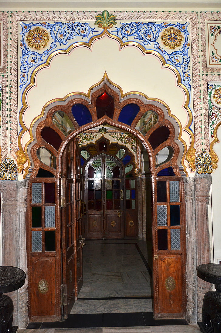 deur open, India, gebouw