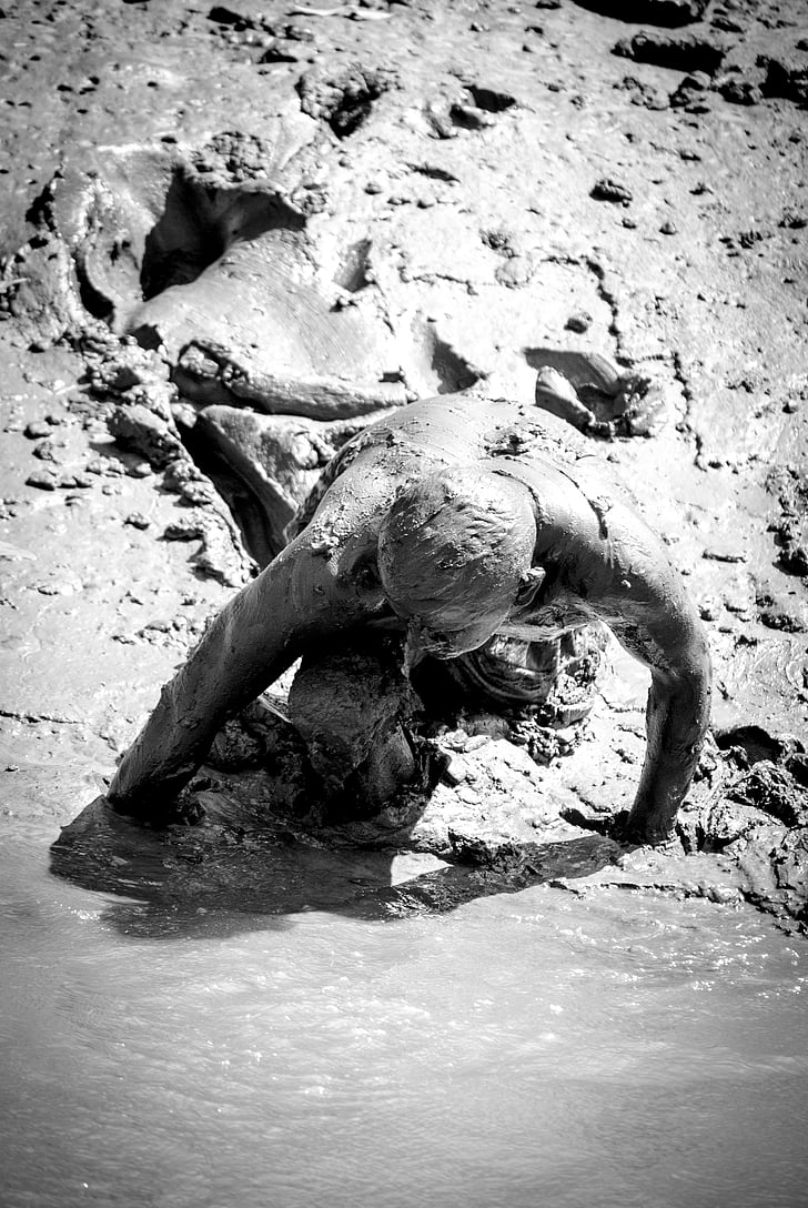 mudder, mand, vand, menneskelige, person picking Krabbe