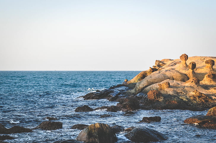 stenblock, nära, kroppen, vatten, dagtid, Ocean, Rocks
