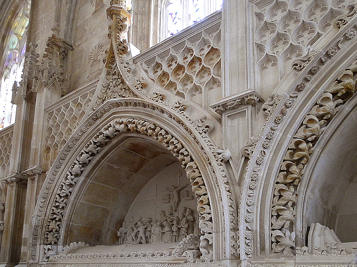klooster van Sint-Hiëronymus, Portugal, interieur van de kerk, Holte graf, graven, Manueline-stijl, het platform
