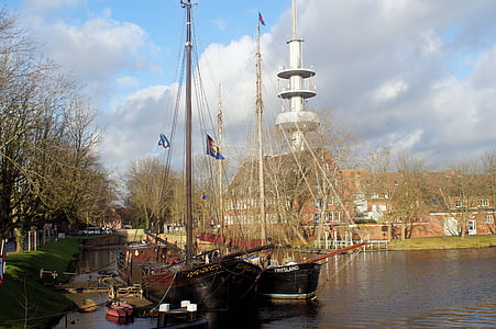 Emden, luka, grad, TV toranj, vode, brodovi, idilično