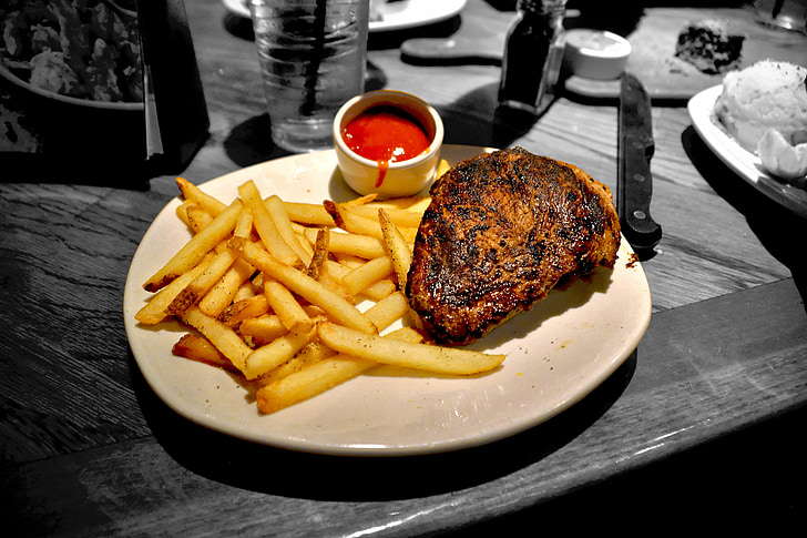 steak, chips, meal, food, table, cutlery, kitchenware