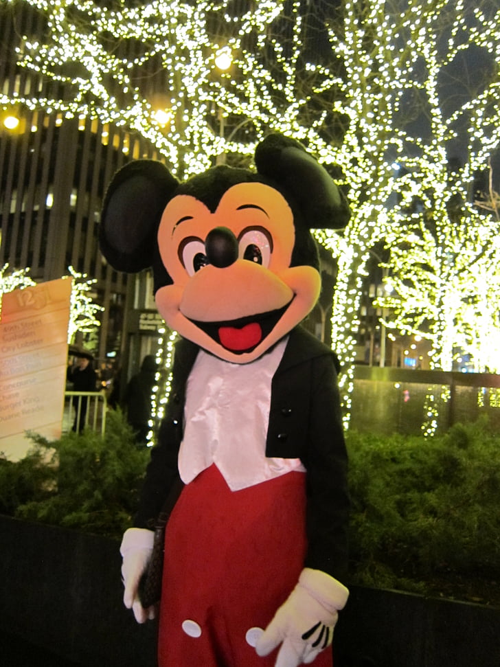 mickey mouse, new york city, christmas in nyc