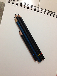 ołówek, Rysunek, rysunek książki, szkic