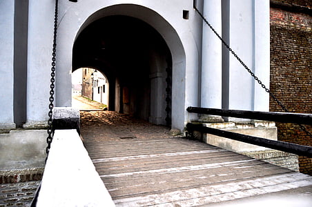 portão de água, Osijek, tvrdja, Croácia, cidade velha, arquitetura, viagens