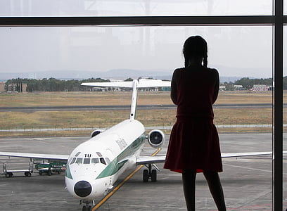 Tüdruk, perepuhkuseks, kohtumise, lennuk, Lennujaama, kaubanduslik lennuk, õhu sõiduki