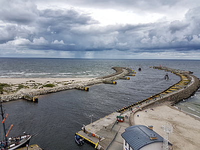 Kołobrzeg, Playa, la costa del mar Báltico, Polonia, el mar Báltico, viento, mar