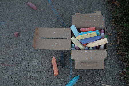 assortit, chalks, Caixa, guix, llapis de colors, paviment, dibuix