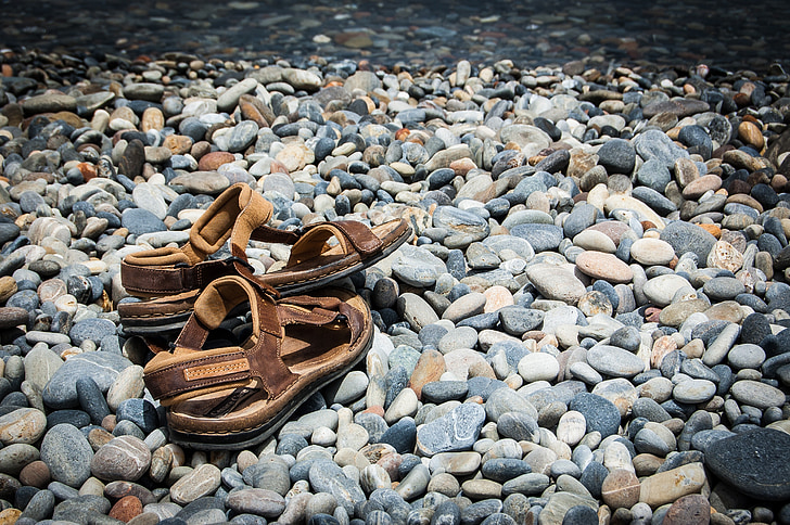 รองเท้าแตะ, ฤดูร้อน, วันหยุด, รองเท้า, ชายหาด, หิน, ฮอลิเดย์