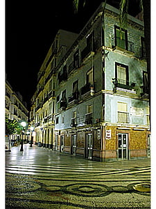 Cadiz, naktį, Plaza