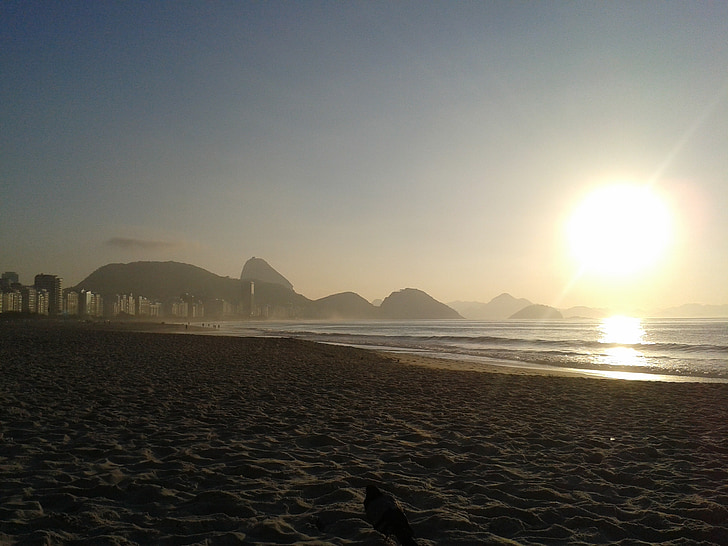 Bir Rio de janeiro, gündoğumu, plaj