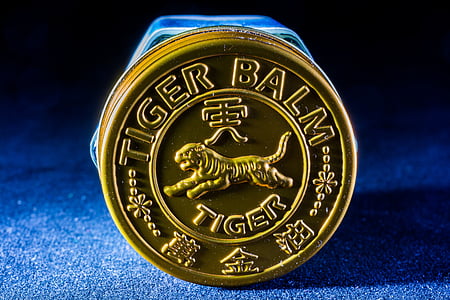 TigerBalm, couverture de bijoux, secours, fermer