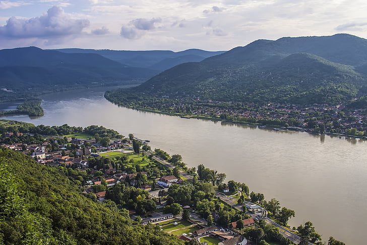 budovy, mraky, pohoří, hory, Příroda, řeka, město