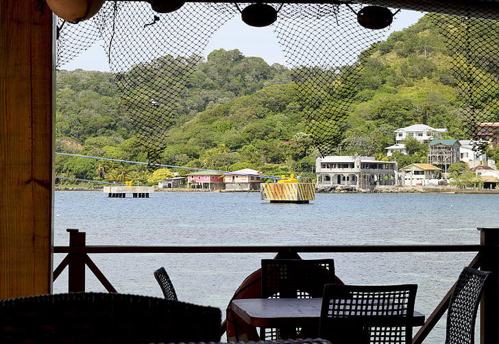 Roatan, Honduras, im freien, Restaurants und Bars, Berge, Karibik, landschaftlich reizvolle