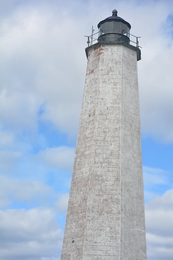 lighthouse, ocean, sky